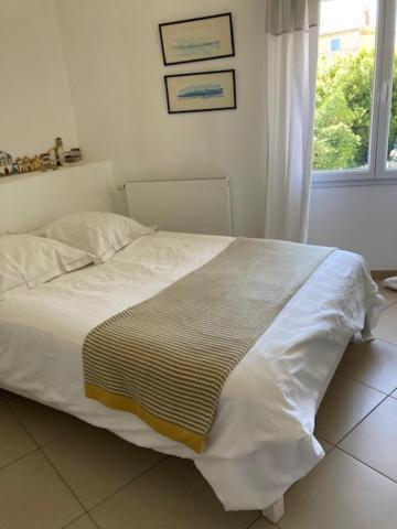 Chez Marie Lejlighed Maillane Eksteriør billede